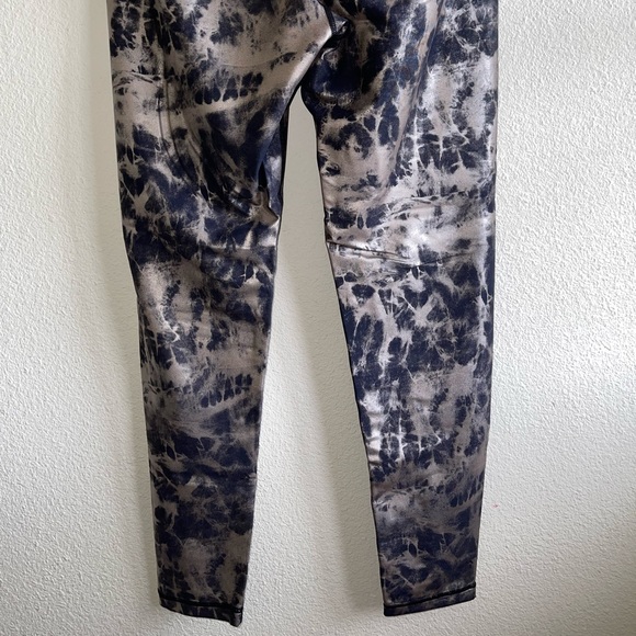 Savvi Metallic Print Athletic Leggings - Picture 4 of 10